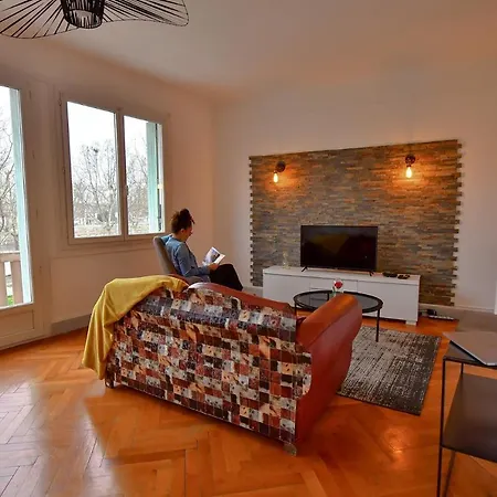 Les Berges Du Cher Apartment *