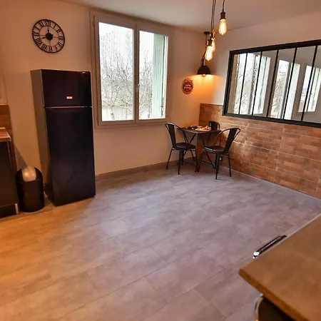 Les Berges Du Cher Apartment *